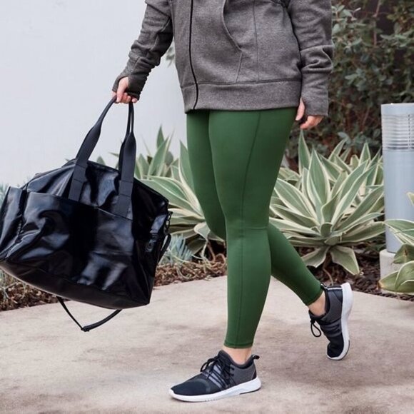 Fabletics  Leggings High-Waisted  pocket flattering fit - Picture 1 of 4